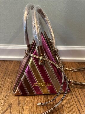 NWOT Aubrey Jai Metallic Pink & Gold Stripe Pyramid Tote Clutch Hand Bag